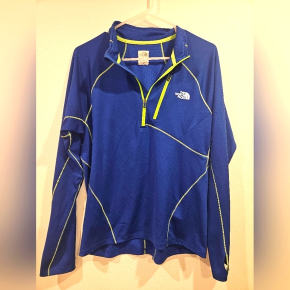 The North Face Flash Dry Shirt 1/4 Zip Long Sleeve - Picture 1 of 4
